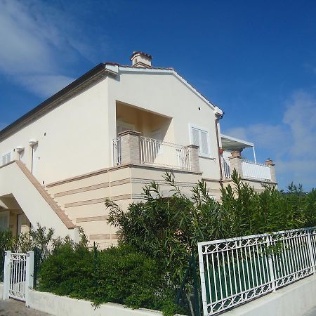 N59 - Numana, Nuovo Bilocale Con Terrazzo Διαμέρισμα Sirolo Εξωτερικό φωτογραφία